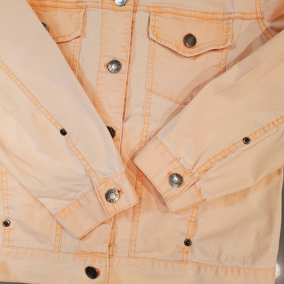 Chico's Womens Peach Long Sleeve Denim Jacket With Silver Logo Buttons Size 0 - Picture 9 of 11
